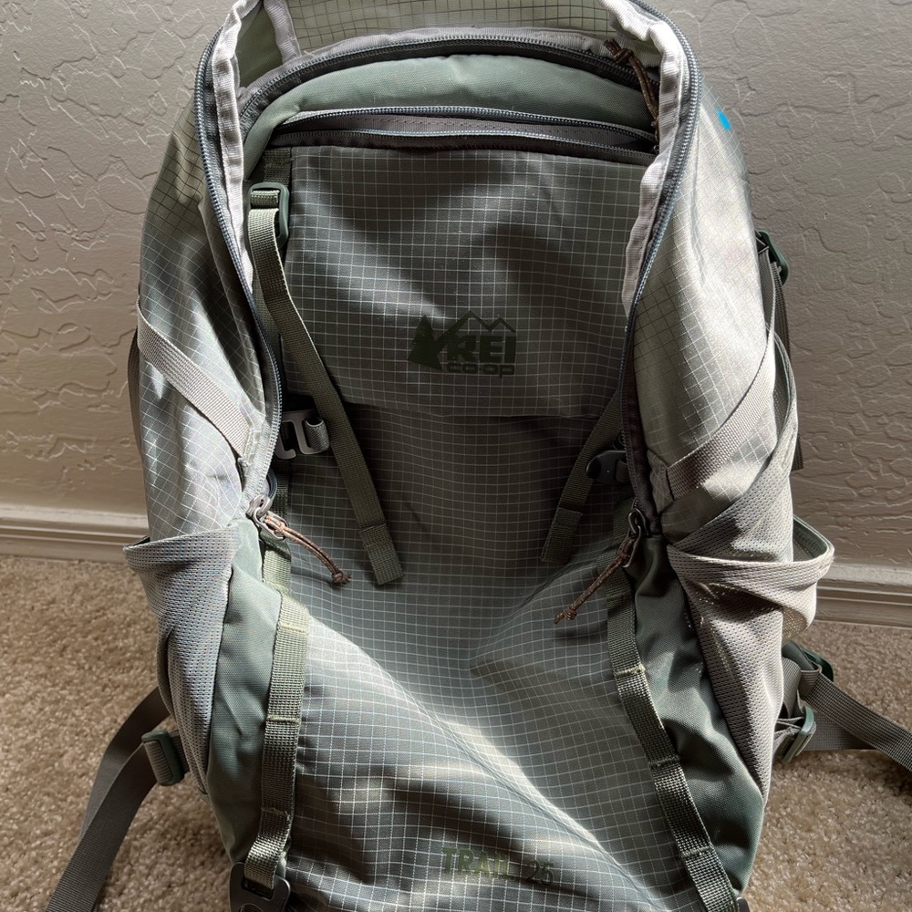 REI Backpack - Trail 25